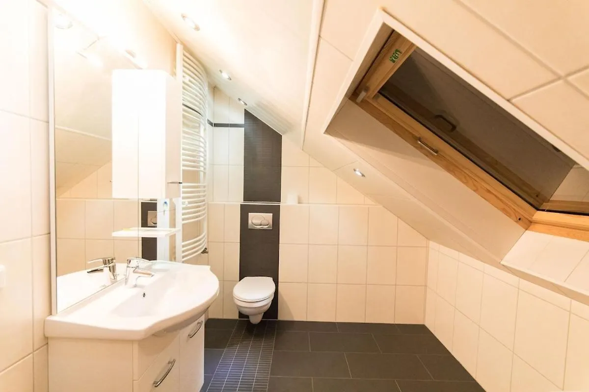 Prázdninový dům 3 Bedroom House With 2 Bathrooms In Dusseldorf - Haus Mit 3 Schlafzimmer 2 Badezimmer In Duesseldorf