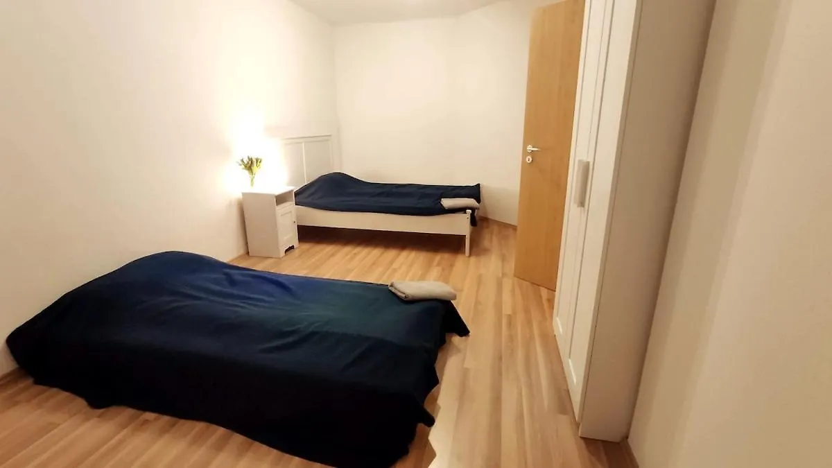3 Bedroom House With 2 Bathrooms In Dusseldorf - Haus Mit 3 Schlafzimmer 2 Badezimmer In Duesseldorf Germany